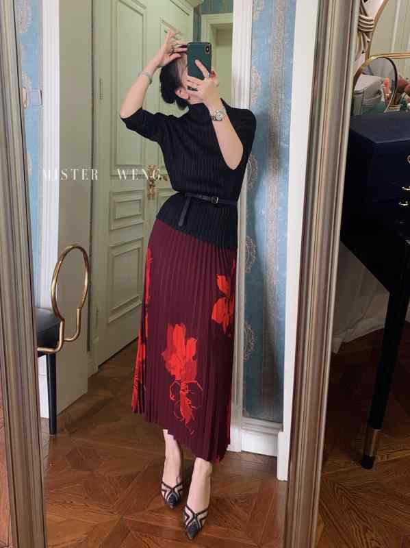 夏 薄手 涼しい エレガント 大きめ 花柄 プリーツ ストレッチ性 シワ りにくい 丈 スカート