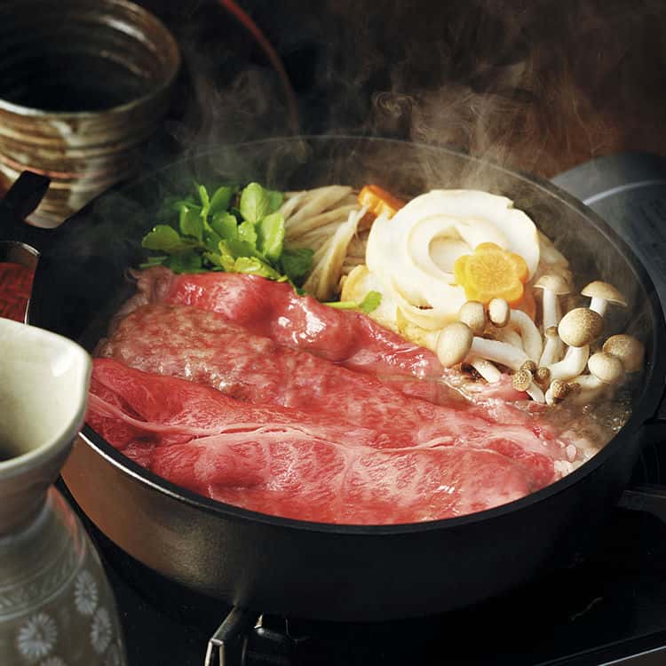 熊本 くまもとあか牛の肩ロースすき焼き(500g) 離島は配送不可 7240017 お歳暮 お中元 お土産 ご進物 ギフト 贈り物に最適