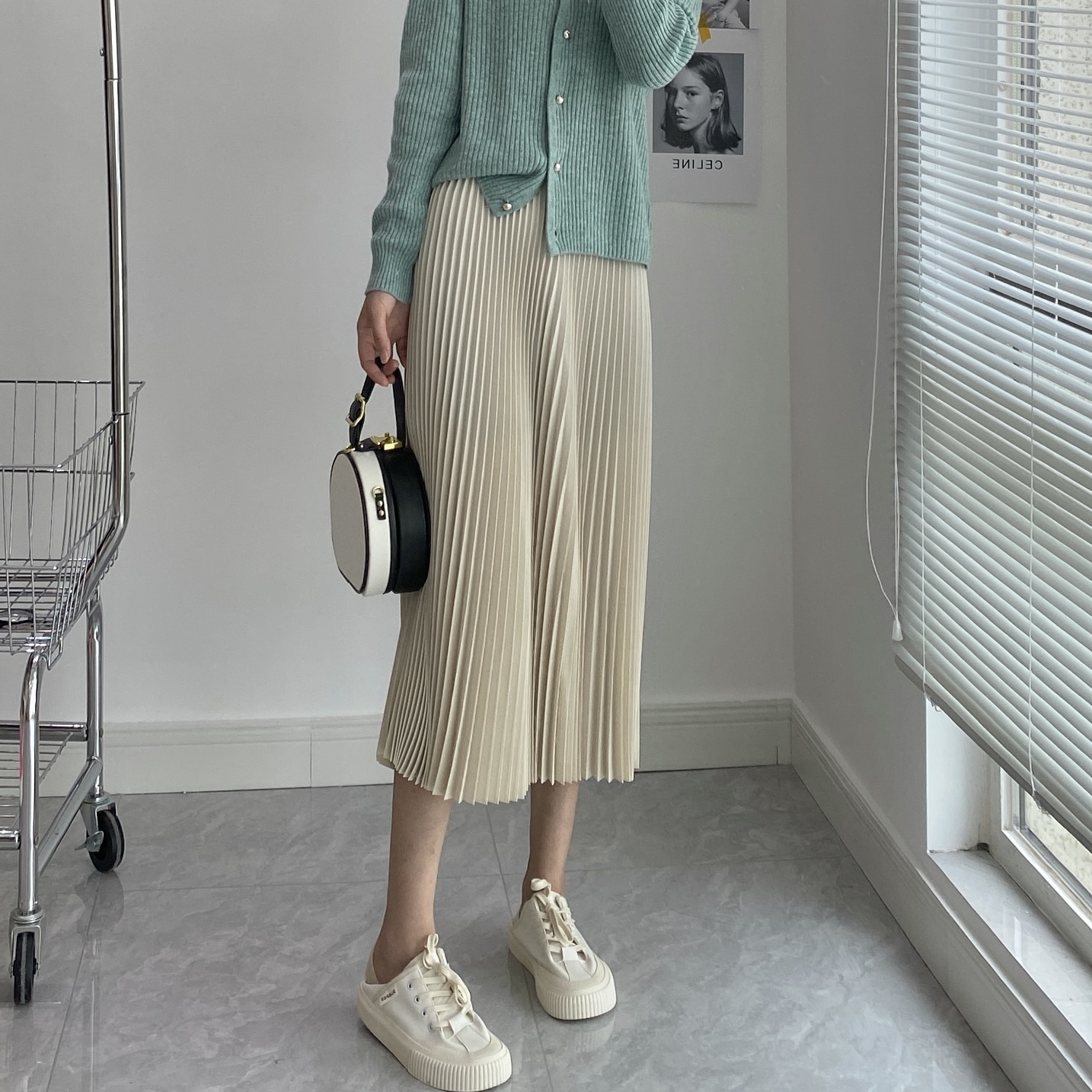 レディース スカート ボトムス プリーツスカート 膝下 ミモレ フェミニン かわいい 大人可愛い きれいめ シンプル カジュアル 上品 おしゃれ ガーリー エレガント ロマンティック 無地