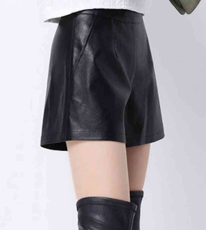 ショートパンツ レディース 黒 あったか 30代 ホットパンツ コーデ ショート ランニング 40代 ファッション 春 キルティング ウエア テニスウェア デニム スポーツウェア 花柄 ルームウェア