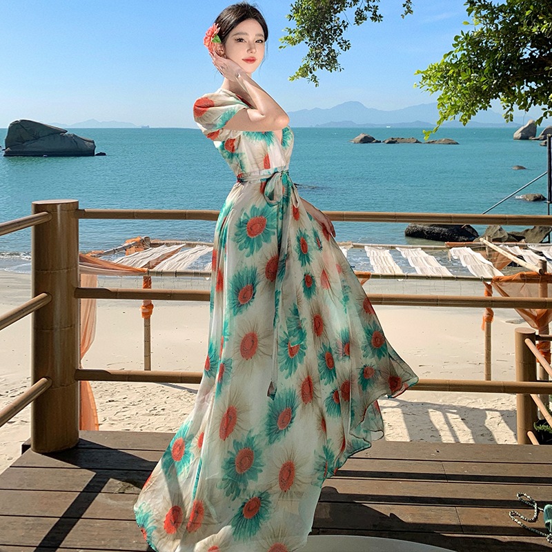 ワンピース ロングワンピース 半袖 パフスリーブ 深Vネック ウエストリボン ハイウエスト フレアスカート かわいい 大人可愛い きれいめ シンプル 上品 おしゃれ かっこいい カジュアル こなれ感 4,886円