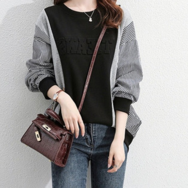 トップス デート Tシャツ シャツ カットソー 袖あり 長袖 かわいい 大人可愛い きれいめ シンプル カジュアル 大人 上品 おしゃれ お洒落 主役級 存在感 春 秋 10代 20代 30代