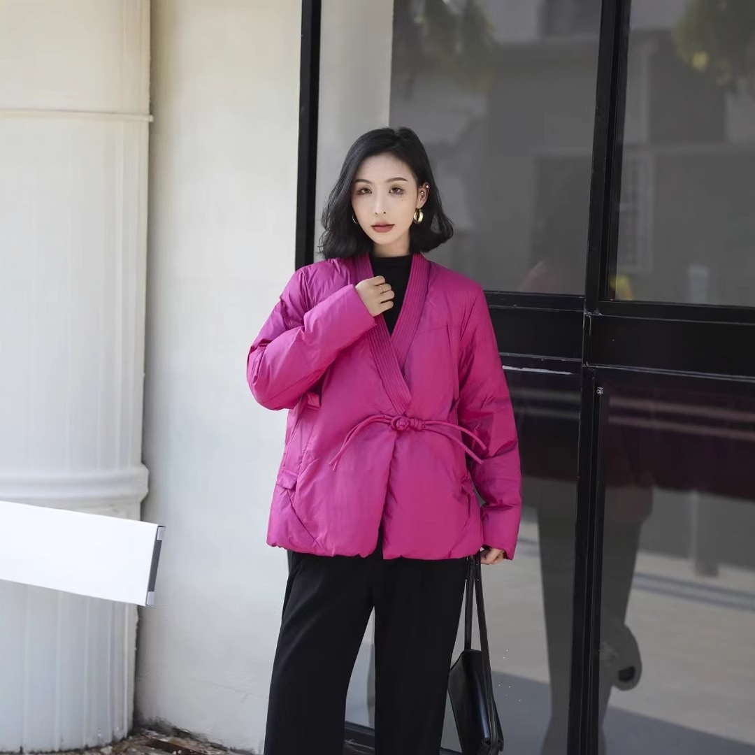 芸術的なレトロな斜めの襟のボタンダウンジャケットレディースショート冬新作軽くて暖かいゆったりスリムホワイトダックダウンジャケット