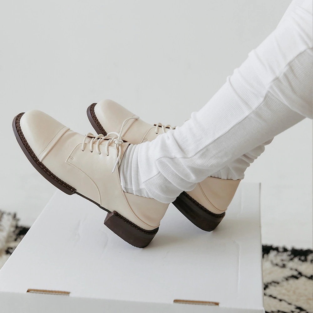 ユニークソールローファー