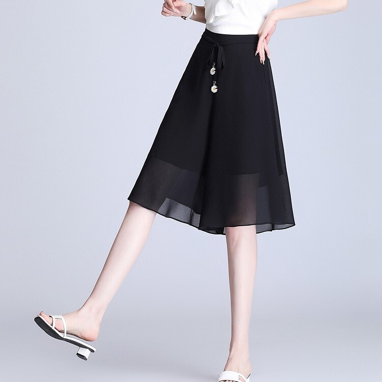 ボトムス パンツ クロップドパンツ ひざ丈 フレア ワイド シフォン 薄手 大人可愛い シンプル カジュアル おしゃれ かっこいい 大人女子 こなれ感 ラフ ルーズ クール モード系 セクシー