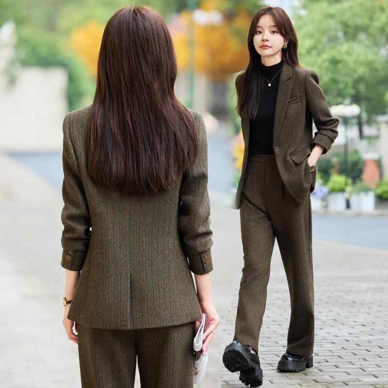 レディース パンツスーツ セットアップ ウール ツィード 高級感 防寒 厚手 上着 パンツ カットソー 3点セット キルティング有無 ジャケット 薄茶 濃茶 高級感 高品質 シック 上品 フォーマル