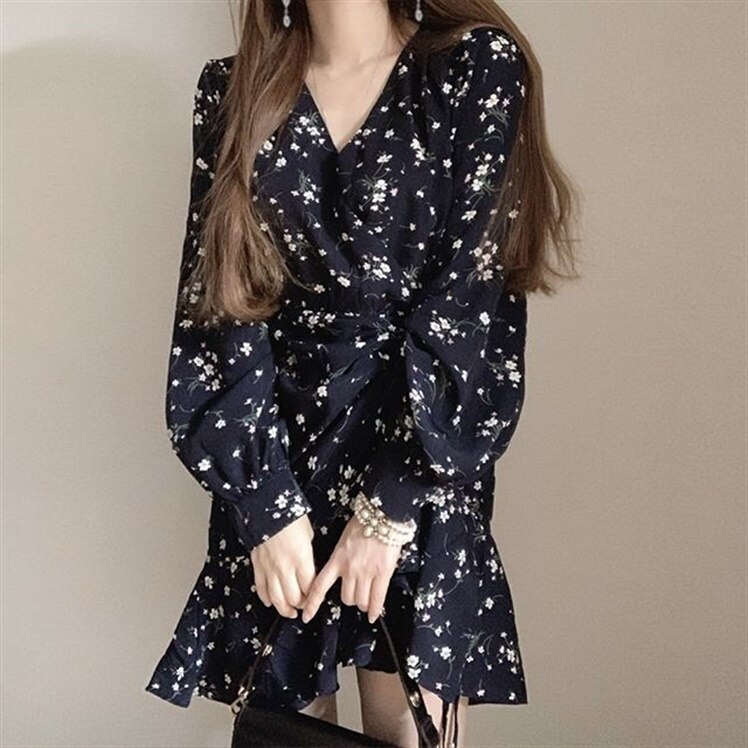 2色 リボン ワンピース 長袖 春 秋 かわいい ティアード ワンピドレス ショート ショート丈 膝上 Vネック カシュクール フレア スリム 細身 切り替えデザイン ウエストマーク ハイウエスト 透