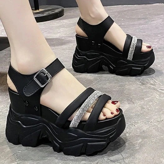 24 韓国 サンダル 靴 カジュアル スポーツ 歩きやすい ビー スポーツ 厚底シューズ フラットサンダル レディース サマー靴 6,004円