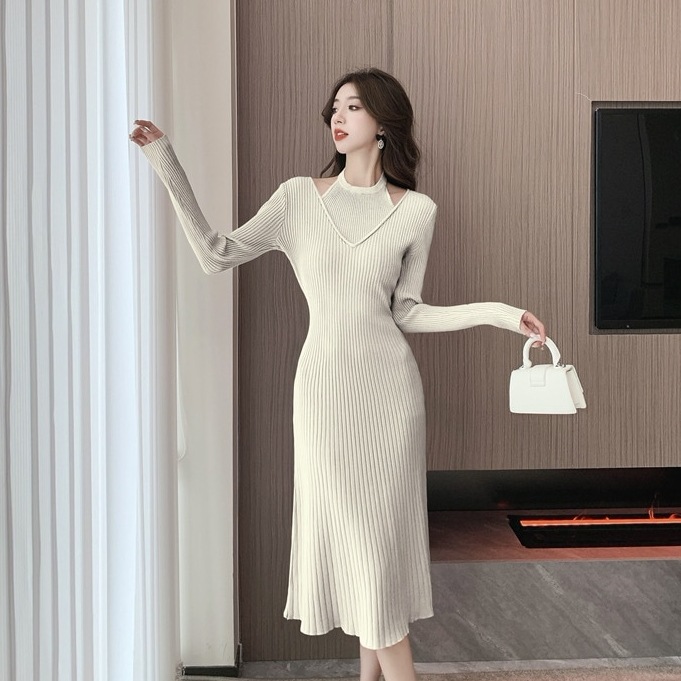 ワンピース 韓国風 オルチャン ホルダーネック風 ワンピ ニットワンピース ニットワンピ ミモレ丈 ミモレ 袖あり 長袖 ノースリーブ 萌袖 スクエアネック スリム タイト 細身 ストレート Iライン