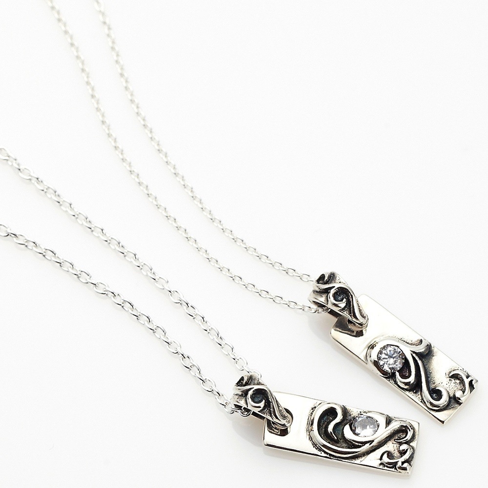 アラベスクハートのプレートペアネックレスセット キュービックジルコニア CZ スクエア形プレート