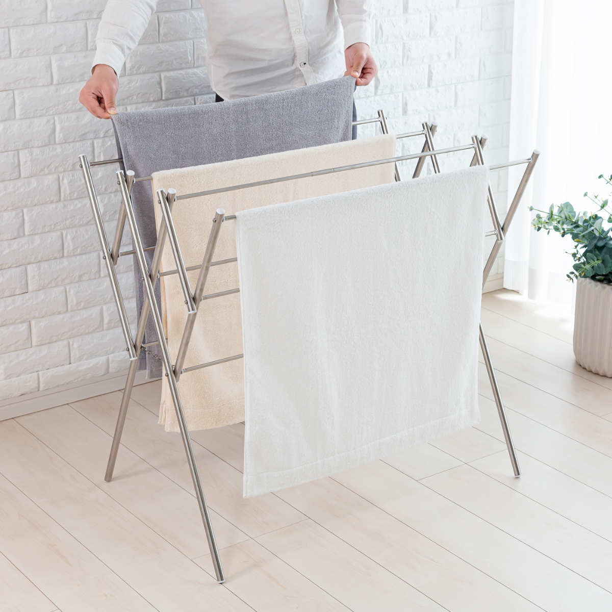 物干し ステンレス バスタオルハンガー 折りたたみ式 伸縮式 バスタオル ハンガー 伸縮 タオル干し 物干しスタンド 2段 室内物干し タオルかけ ステンレス製 タオルスタンド バスタオル干し