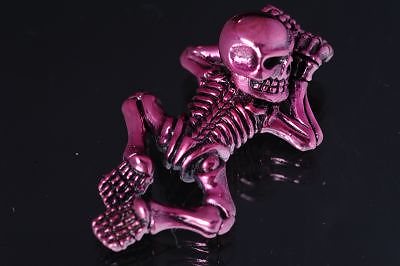 メタルピンク屍スカルのしがみ付きシルバーペンダントトップ (レディ－ス)