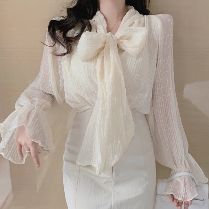 レディース トップス シャツ ブラウス 半袖 ボリューム袖 フェミニン シフォン リボン 伸縮性 薄手 かわいい 大人可愛い きれいめ シンプル カジュアル 上品 おしゃれ レトロ こなれ感 ラフ
