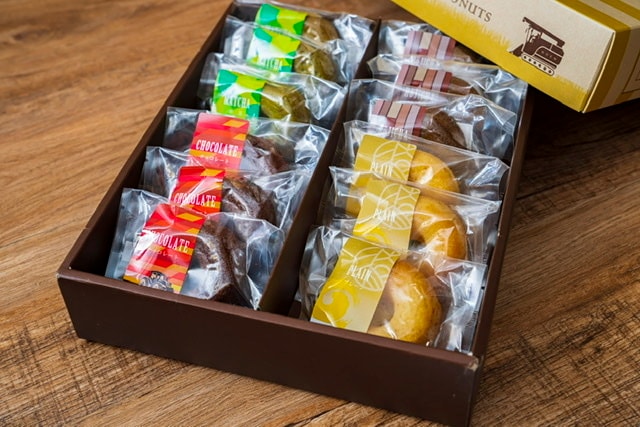 ゆめぴりかドーナツ4味12個セット(プレーン抹茶ほうじ茶チョコ)