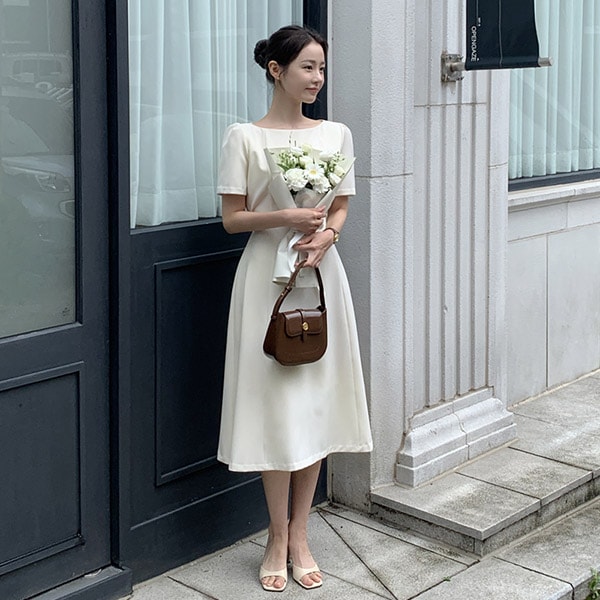 （デート／お呼ばれ／夏のフォーマルルック）アルテ切替フレア半袖ロングワンピース op16156