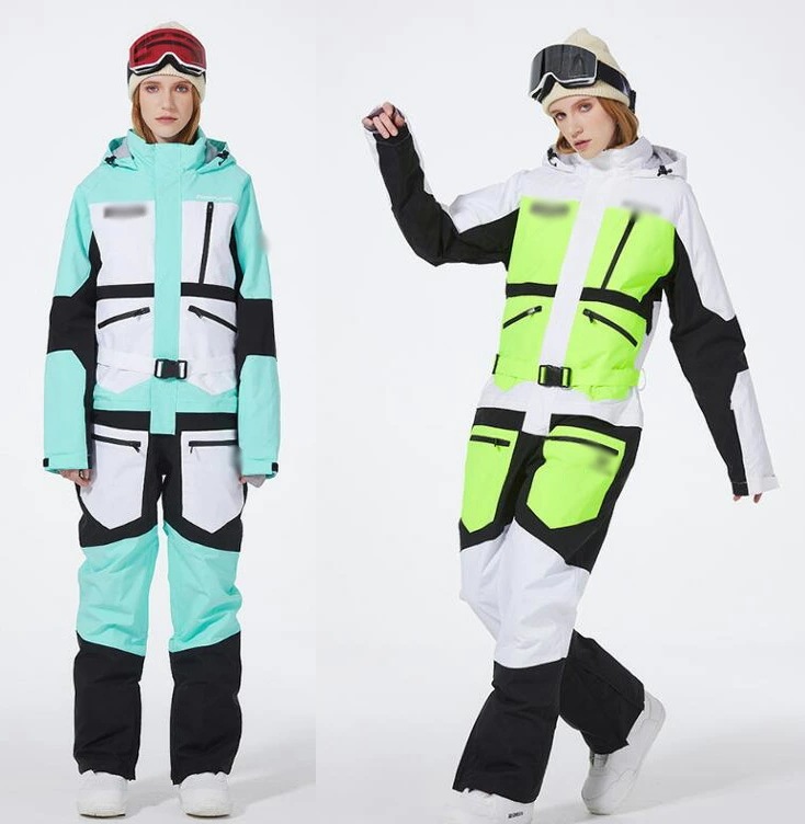 スキーウェア ペアスノーウェア お揃い 新作 オールインワン スノボ ウェア 男女兼用 スノーボードウェア 連体服 暖かい スノボーウェア ボードウェアメンズスノーウェア 防寒 スノーボード スノボウ