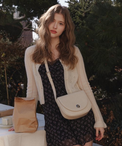 【OVHEE】 Mignon Saddle Bag_Ivory ショルダーバッグ 正規品