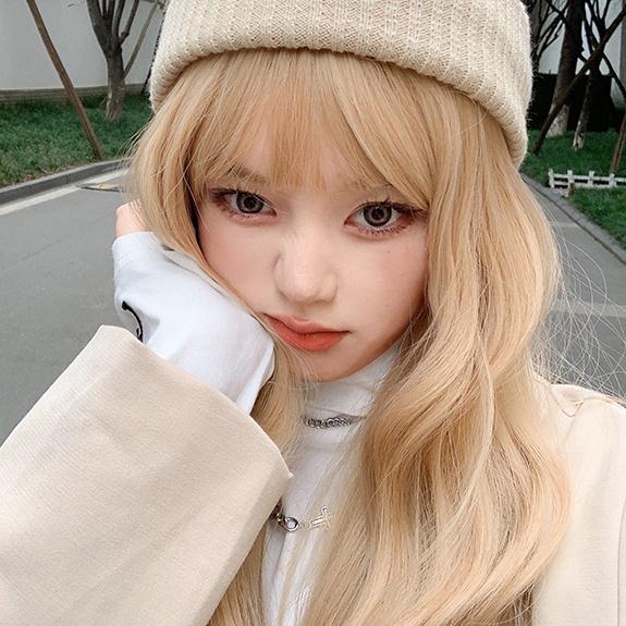 ゴールド　フルウィッグ レディース ロング ウィッグ 前髪あり 仮装 自然 エクステ かつら wig コスプレ ハロウィン レイヤー 小顔 原宿系 耐熱ウィッグ イベント パーティー 変装 女の子 女