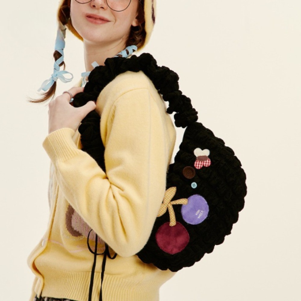 VANWALK ミニエンブロイダリークラウドバッグ [ブラック]