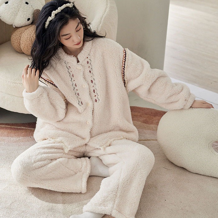 パジャマ レディース ルームウェア 上下セット 裏起毛 暖かい 冬 長袖 セットアップ 部屋着 前開き 厚手 大きいサイズ 保暖 防寒 おしゃれ 可愛い 寝間着 寝巻き 婦人 女性用 彼女 妻 旅行