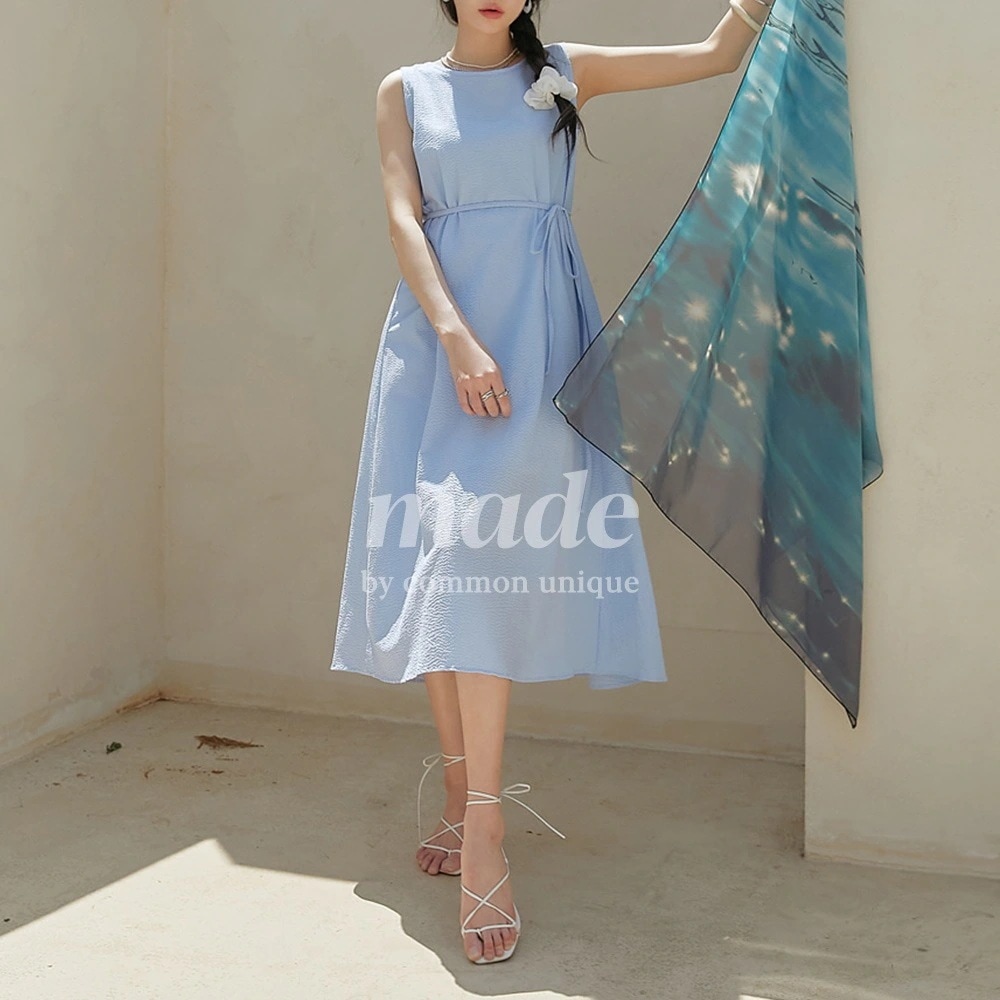 ウエストストラップノースリーブワンピース