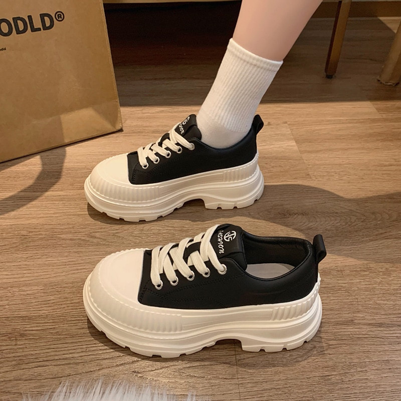 女性用厚底スニーカー 2025年春秋新作 オールマッチ 身長アップシューズ 女性用 カジュアル ダッドシューズ スポーツ ホワイトシューズ