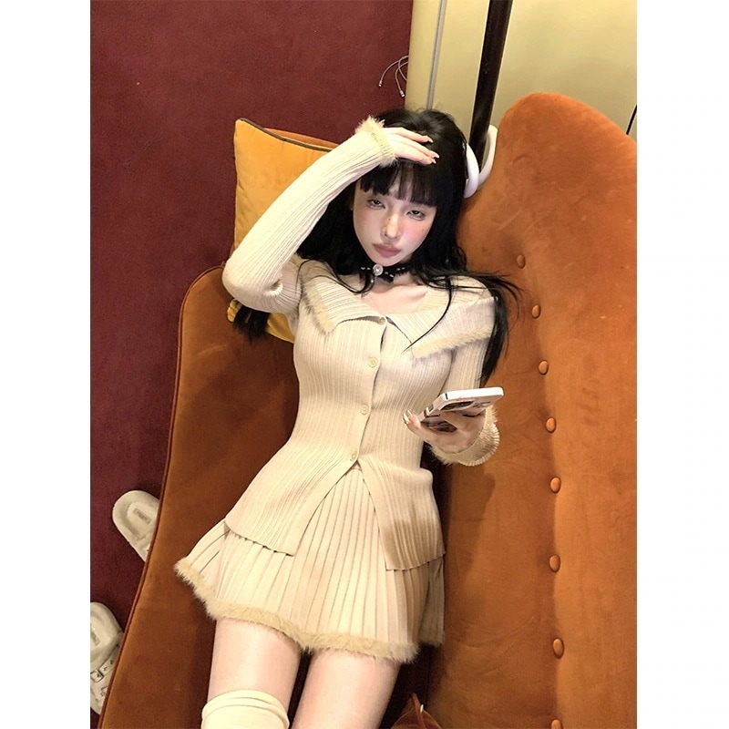 【2枚購入で200円 OFF！急速出荷】ハイウエストプリーツスカート付きレディースツーピースセータースーツ