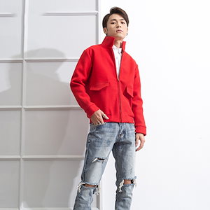 大きな赤い短いウールのコート流行の男の子若者洋風の襟のコート新年と春祭りのお祝いの服のトップ