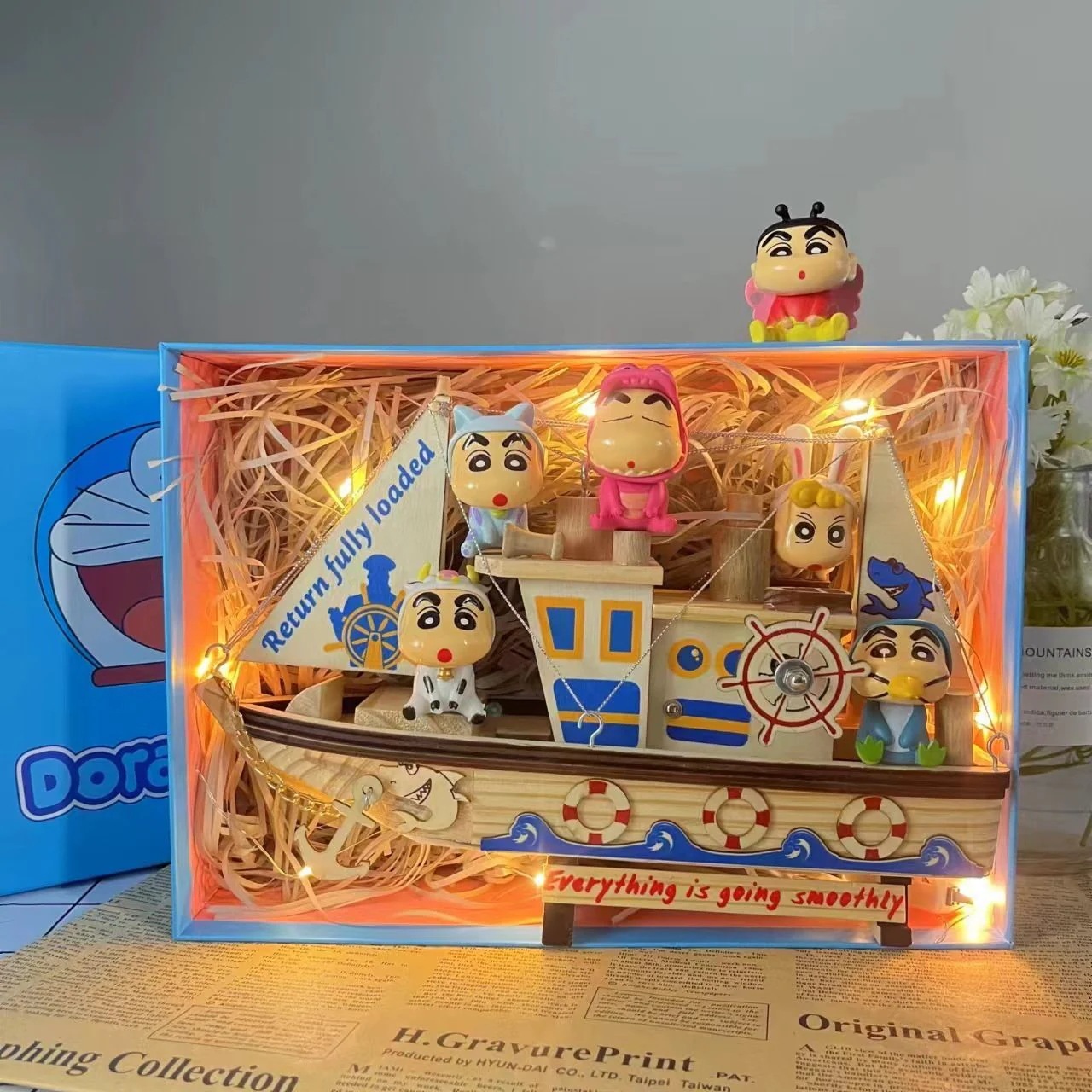 [限時優惠/最新デザイン]音楽木船 + クレヨンしんちゃんがデスクトップに飾ったアニメかわいい520ロマンチックな誕生日プレゼント