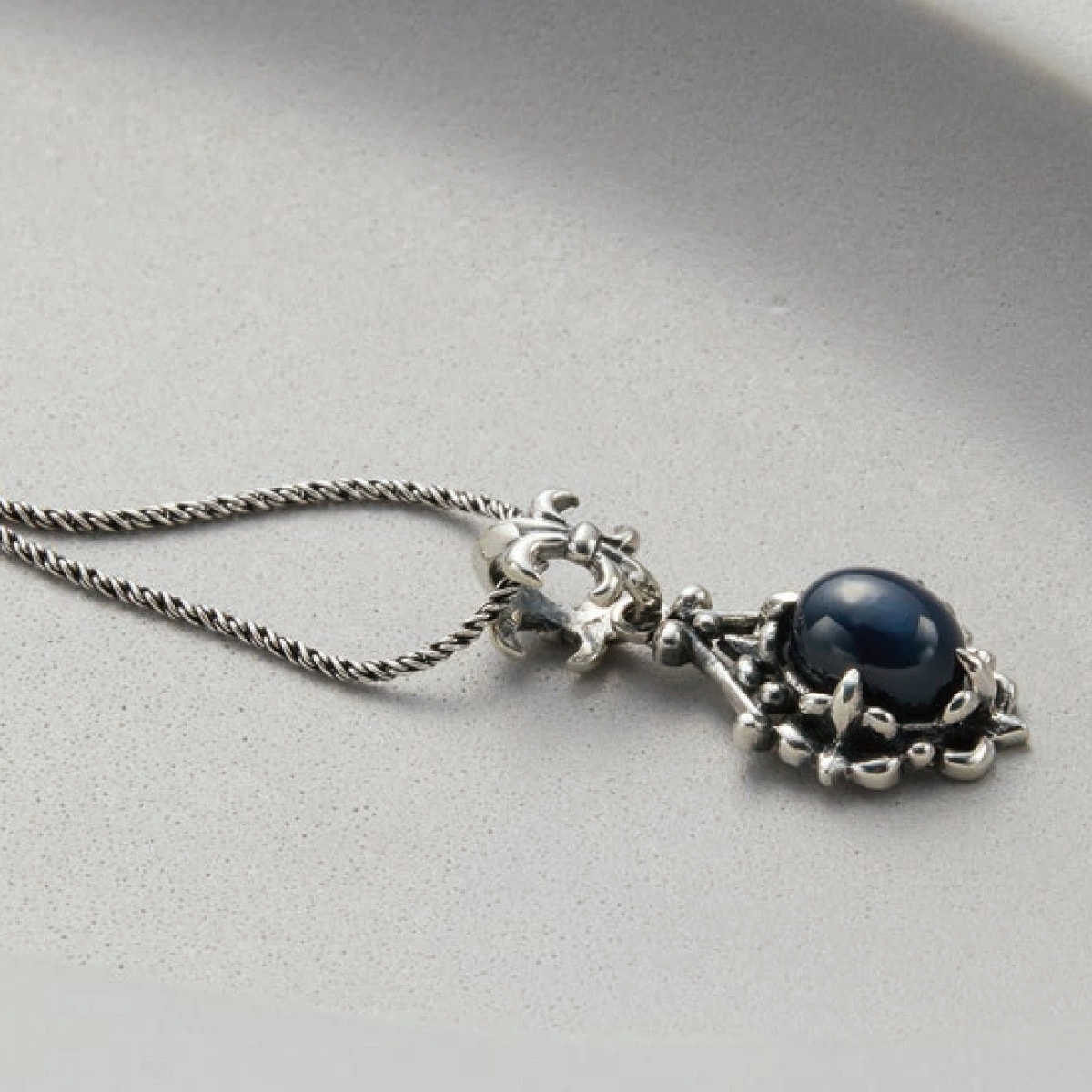 天然石　翡翠　金蟾　金運財運を招き　財が集める　開店置物 天然石 翡翠 金蟾 金運財運を招き 財が集める 開店置物