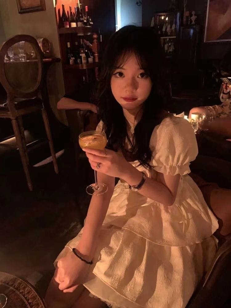 ロリータ フランス 初恋のかわいい蝶結び パフスリーブワンピース 夏 やせて見える プリンセスポンポンスカート ワンピース 4,620円