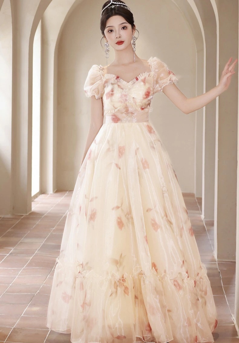 【SNS大人気】XS-3XL レディース　ウェディングドレス　カラードレス 結婚式　花嫁 披露宴　刺繍 二次会 パーティードレス 演奏会 お嫁さん 発表会 　シャンパン