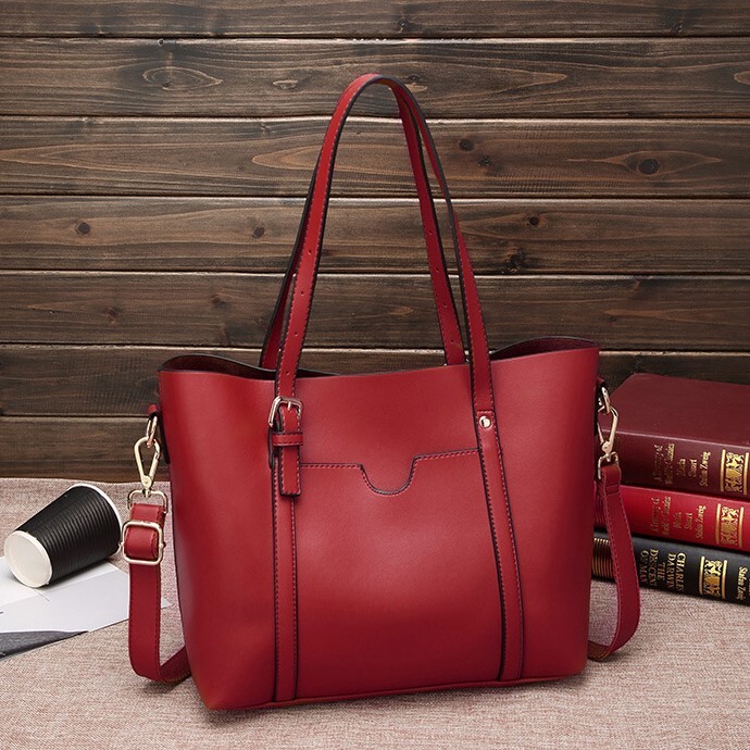 バッグ レディースバッグ ショルダーバッグ 通勤バッグ 斜め掛けバッグ 肩掛けバック 仕事用カバン 収納 A4 仕切り ファスナー付き 大人可愛い シンプル 上品 おしゃれ かっこいい 大人女子