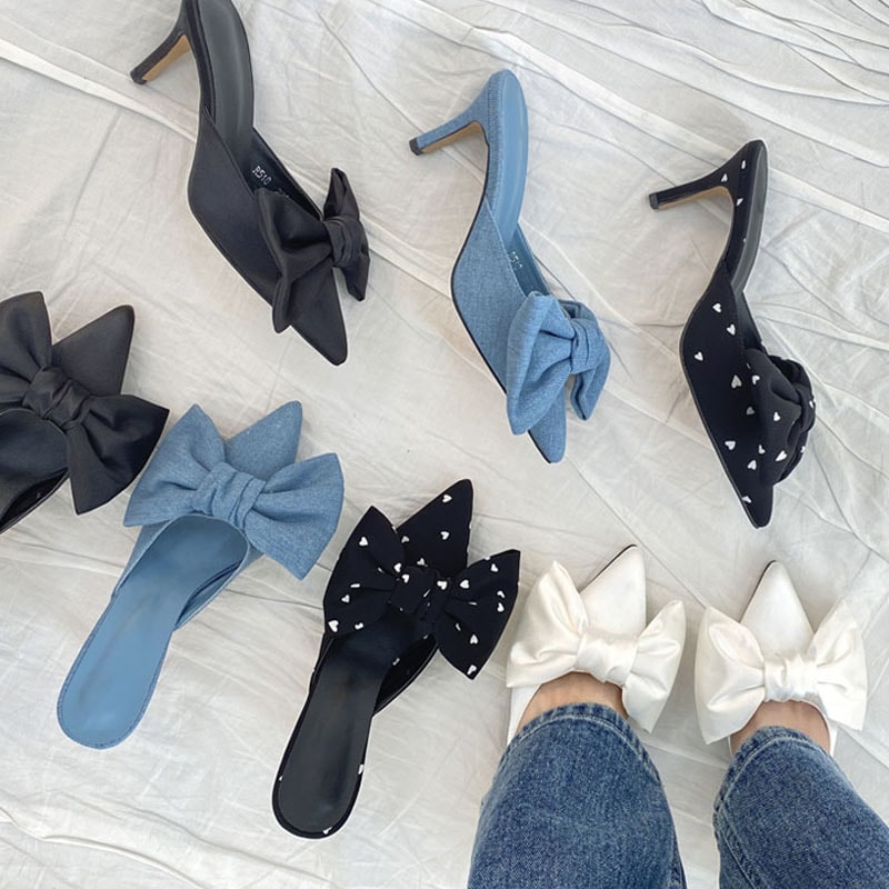女性らしい ビックリボン付き ポインテッドトゥ 無地／ハート柄 サテン／デニム 7cmヒールミュール 4color