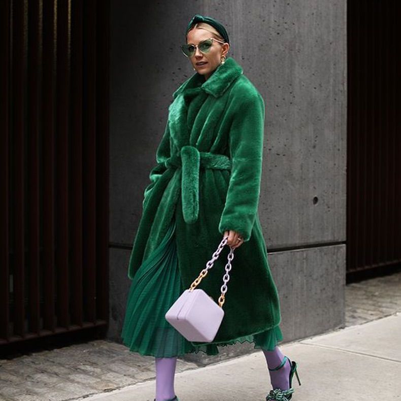 AWアウター冬の新作毛皮 ダブルコート フード付き ロング丈 モコモコ ファーコート レディース 大人 カジュアル 膝下丈ロング丈 ファーコート