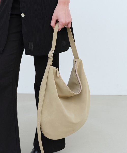 【OVHEE】 Vaylo Moon Hobo Bag_Latte ショルダーバッグ 正規品