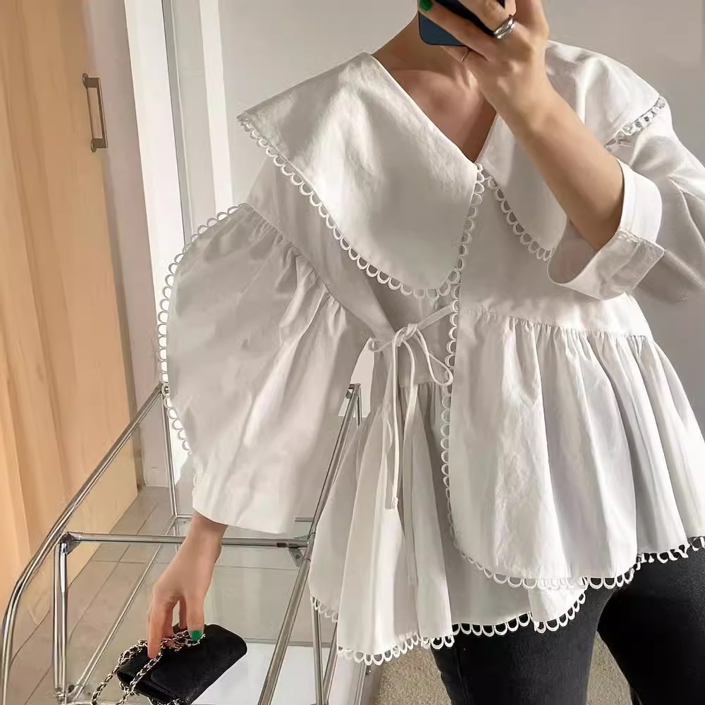 ビッグカラー スカラップ リボン 和風 着物風 白 黒 韓国 レディース オルチャン トップス ブラウス カットソー 袖あり 7分袖 七分袖 ボリューム袖 Vネック 襟付き フレア