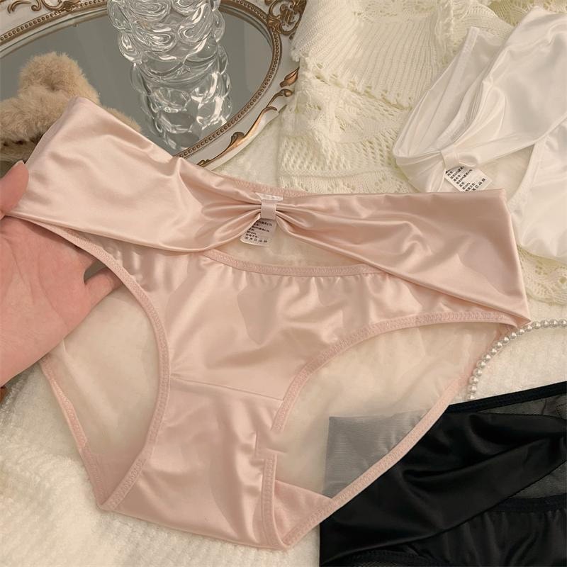 【1点ご購入 で10点プレゼントいたします】サテンパンツ女性無痕純綿股間少女ミッドウエスト三角パンツ