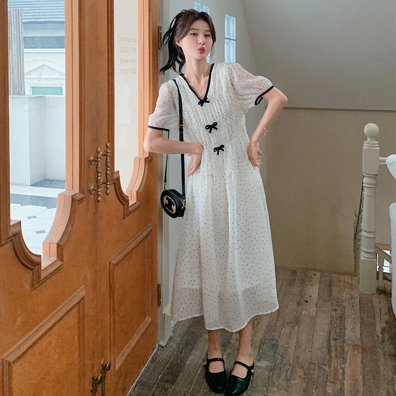 実際の新鮮なVネックカラー衝突水玉ドレス2024夏モデルフレンチレトロ弓装飾的な薄いAラインスカート 5,480円