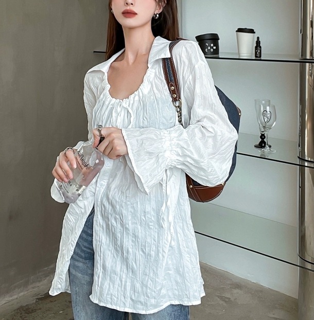 ルーズネック 角襟 透け感 オーバーサイズ リボン トップス ブラウス ロング丈 長袖 ボリューム袖 Uネック 角襟 細身 ストレート ワイド 裾ワイド 前開き シースルー 薄手 かわいい 大人可愛い