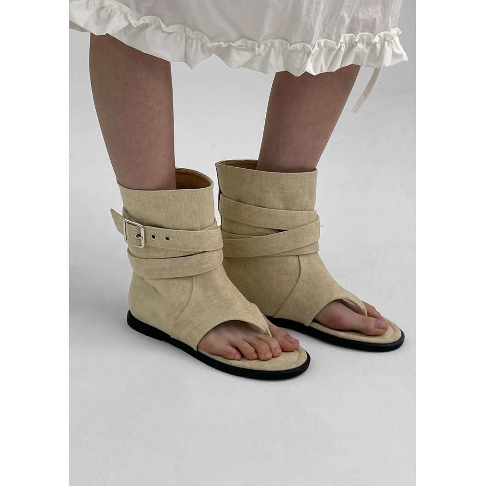 ブラックアップ リネン バックル ミドルブーツ ニュートン