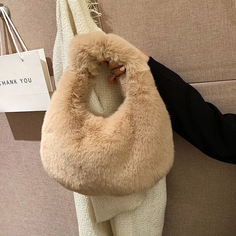 総ファー ハンドバッグ バッグ バック カバン かばん 鞄 肩がけ 肩掛け 手持ち 柔らかい ラウンド型 丸型 ファスナー ファスナー付き もこもこ モコモコ ふわふわ ファー フェイクファー
