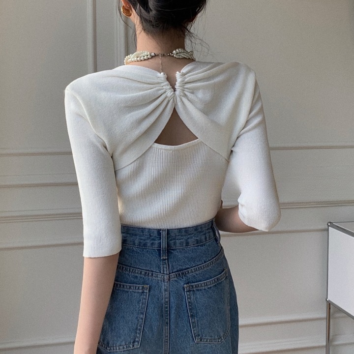 トップス ニットソー プルオーバー 袖付き ５分袖 ラウンドネック バックシャン 肌見せ タイトル かわいい 大人可愛い きれいめ シンプル カジュアル 大人 上品 おしゃれ かっこいい 大人女子