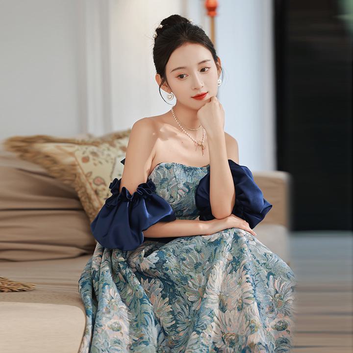 ブルー 花柄 カラードレス着後レビュー特典花柄ビスチェドレス 総柄 オフショル ウエストマーク リボン 衣装 パフスリーブ 床付き 華やかでゴージャスな会場の雰囲気にも合う パーティードレス パーティ 16,785円