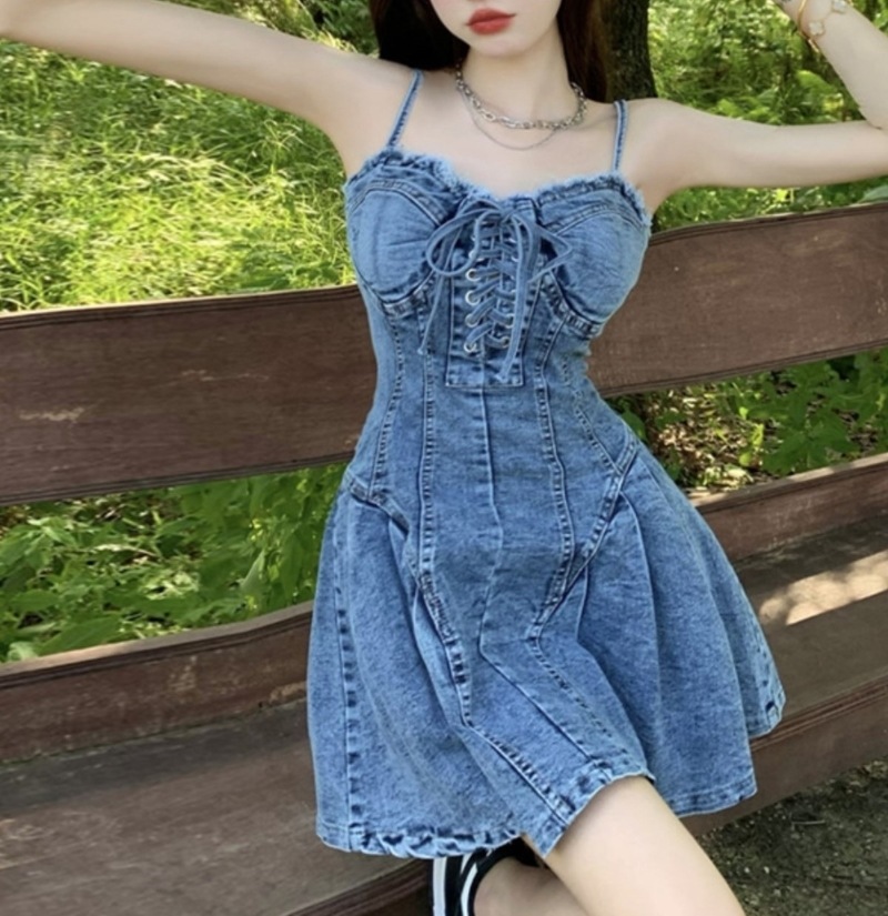 ワンピース デニムワンピース サスペンダースカート ショート丈 袖なし 襟なし Aライン デニム かわいい カジュアル レトロ アジアン 存在感 無地 春 夏 レディース デート お出かけ 休日