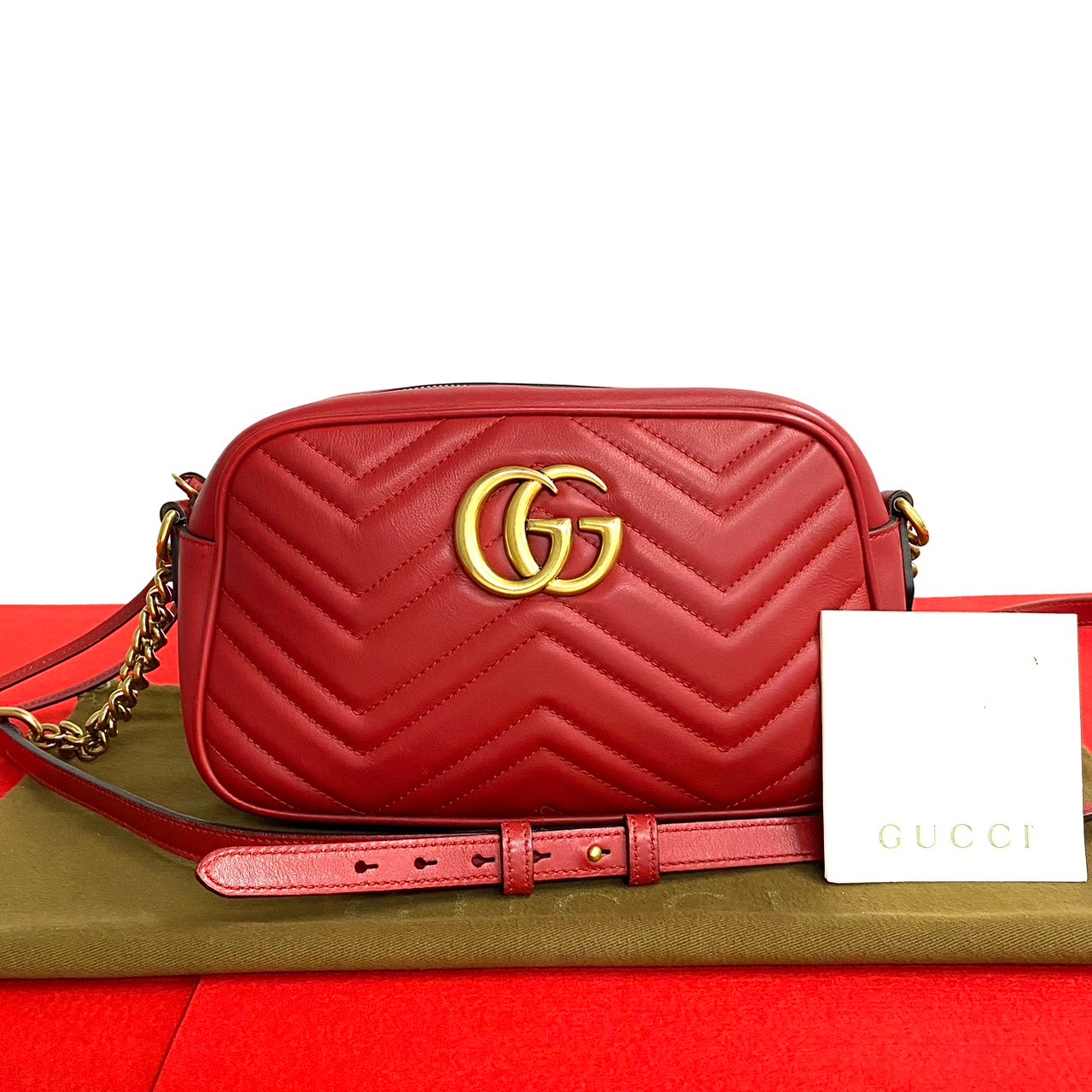 GG マーモント ロゴ 金具ショルダーバッグ レザー レッド 67-1