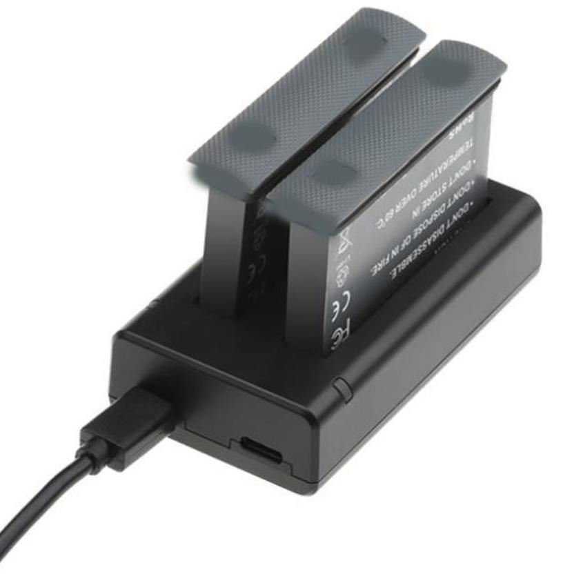 Insta360 X2　バッテリー専用急速充電器 と バッテリー2本セット