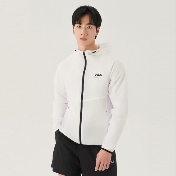 FILA 軽量ストレッチランニングウインドブレーカー