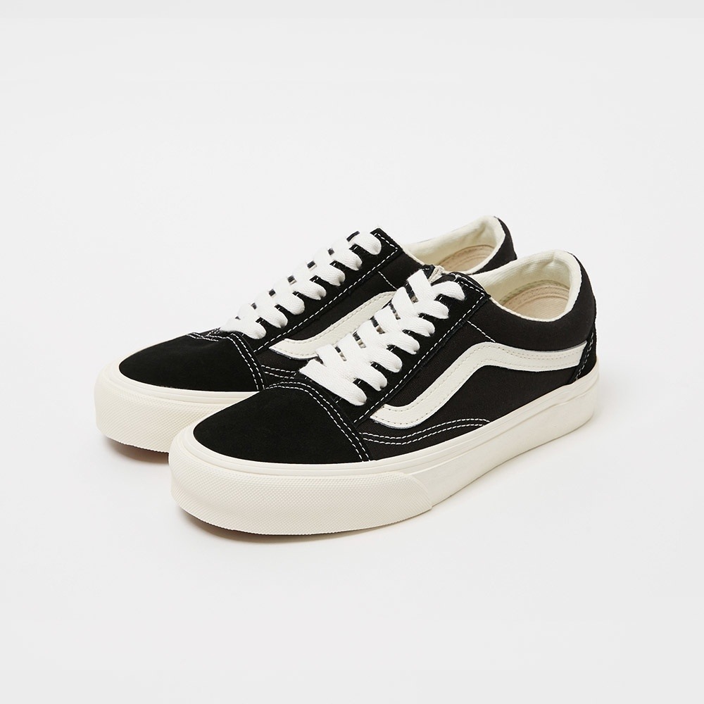 バーンズオールドスクール VR3-ブラック/マシュマロ/VN0005UB1KP1