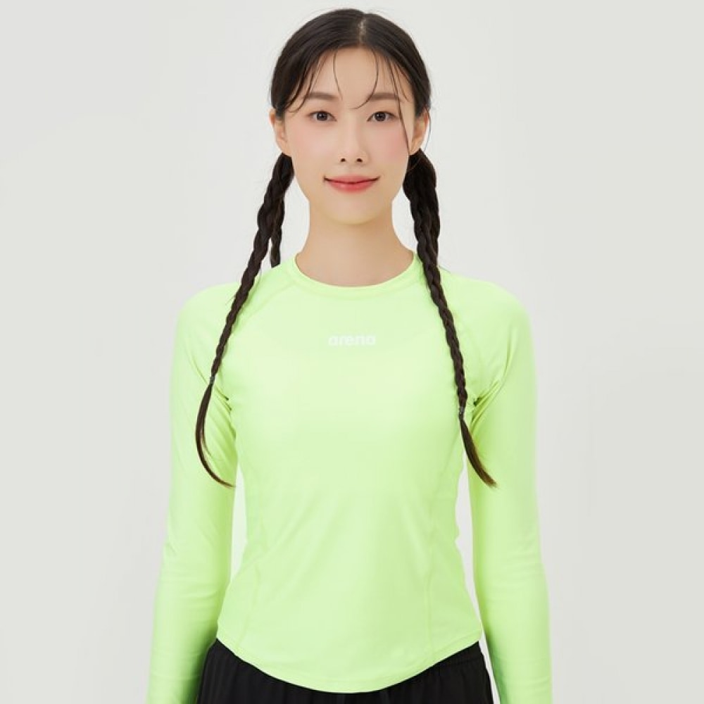 [アリーナ公式] ニューウェーブレギュラーフィットセミクロップラッシュガード A4BL1QR46LIM